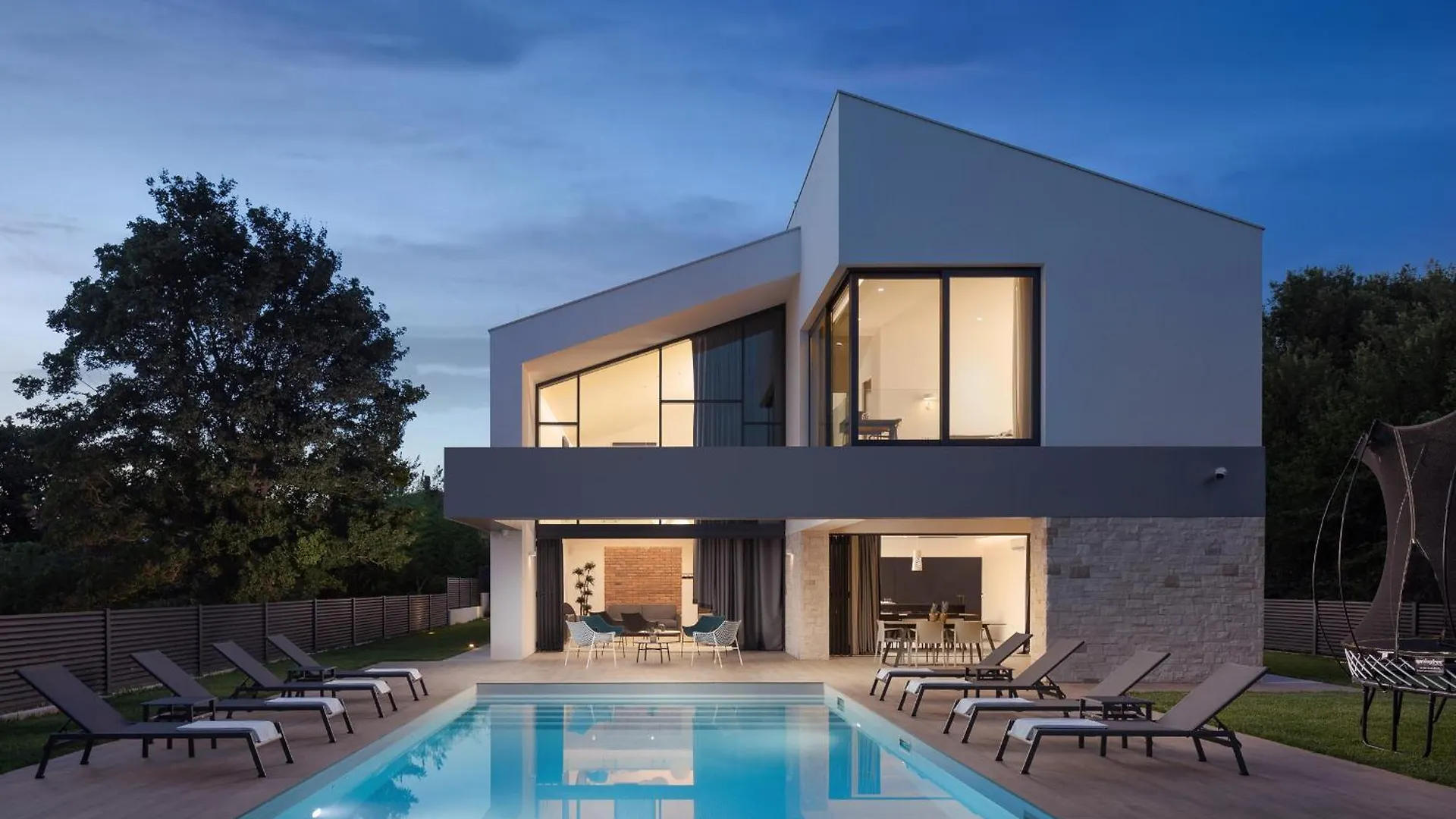Luxury Villa Atria Near Pula For 10 People With Children Playground & Heated Pool Liznjan